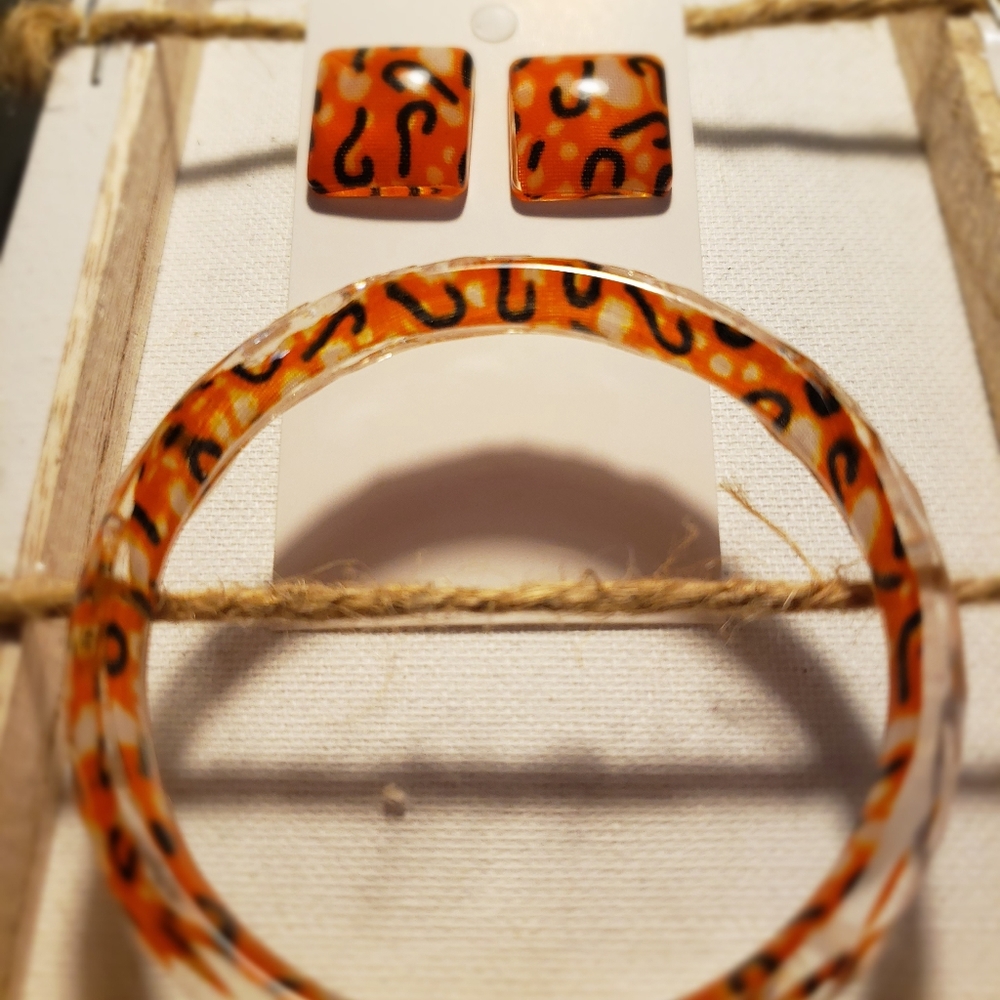 Earring and bangle set